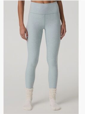 Vuori Women’s High-Waist Leggings in Light Gray